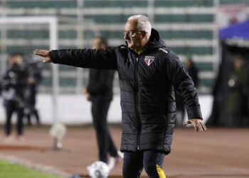 A estratégia de Dorival que fez o São Paulo voltar “vivo” de La Paz