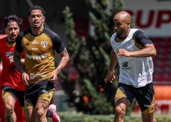 São Paulo tem novidades em treino no CT da Barra Funda