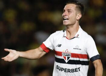 São Paulo sofre transfer ban da Fifa por comissão de Galoppo